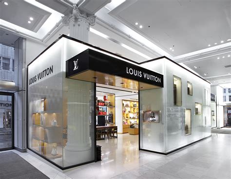 louis vuitton in selfridges.